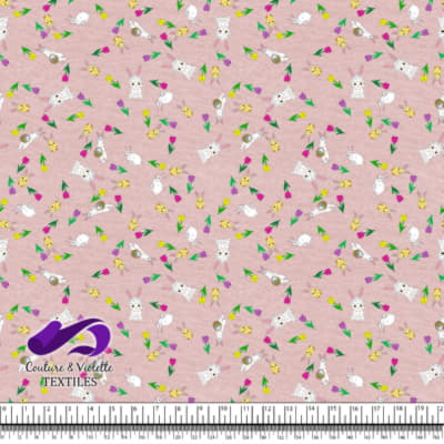 Pâques - Furets et amis avec des tulipes sur fond rose lotus